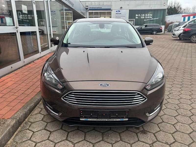 Gebraucht Ford Focus Titanium 125 PS (91 kW) 2017 Braun Limousine