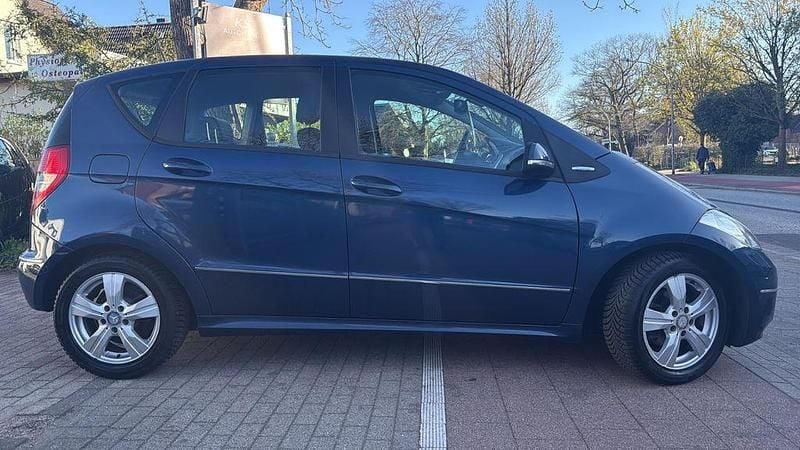 Gebraucht Mercedes A160 95 PS (69 kW) 2009 Blau Limousine