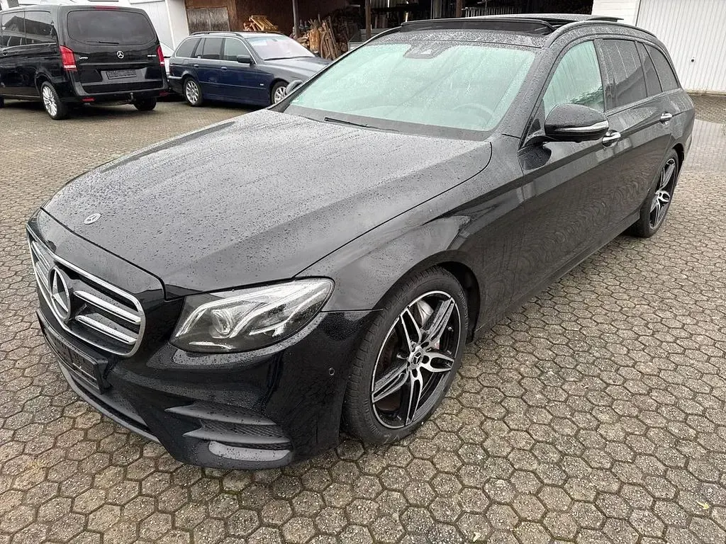 Gebraucht Mercedes E350 AMG 286 PS (210 kW) 2019 Schwarz Limousine