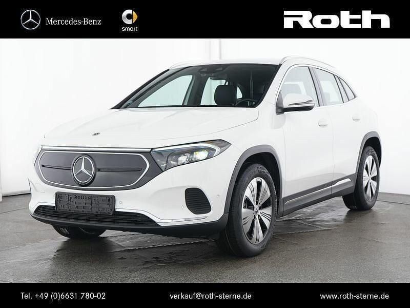 Weiß Gebraucht 2023 Mercedes EQA250 Progressive SUV | 29.999 € (Guter Preis) - Bild 1/4