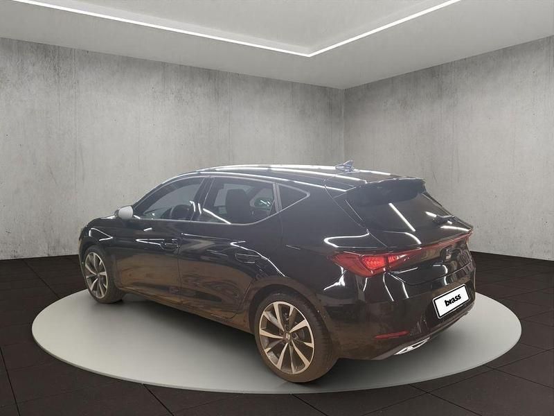 Neu Seat Leon FR 150 PS (110 kW) 2025 Mitternachtsschwarz Limousine