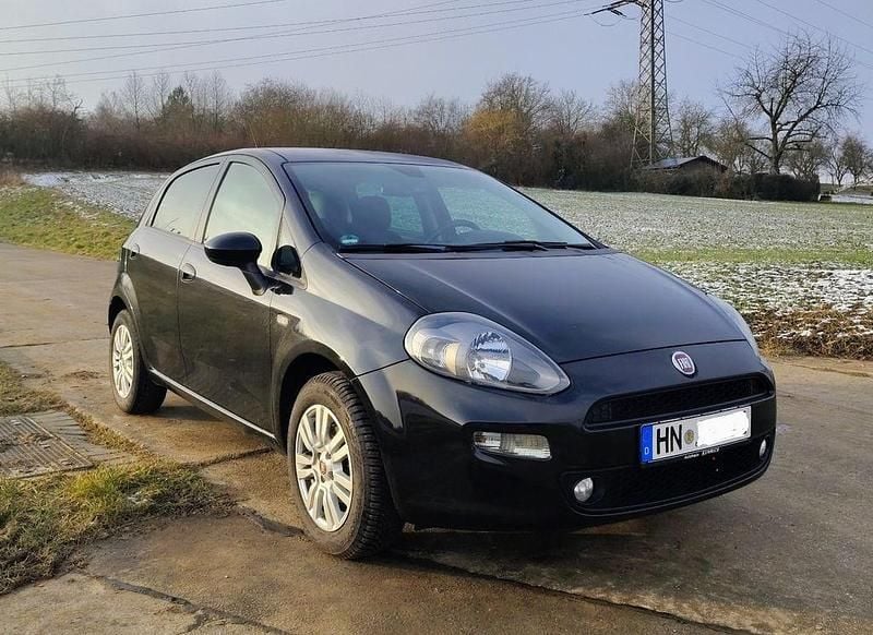 Gebraucht Fiat Punto More 69 PS (50 kW) 2018 Schwarz Kleinwagen