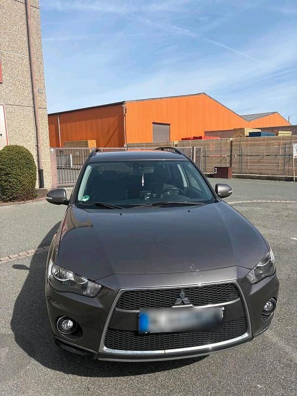 Gebraucht Mitsubishi Outlander 156 PS (114 kW) 2010 Braun SUV