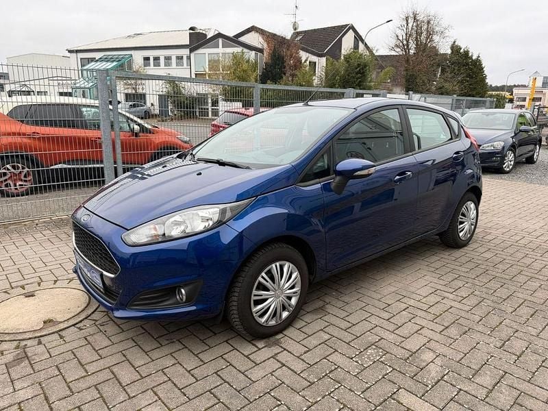 Gebraucht Ford Fiesta Celebration 82 PS (60 kW) 2017 Blau Limousine