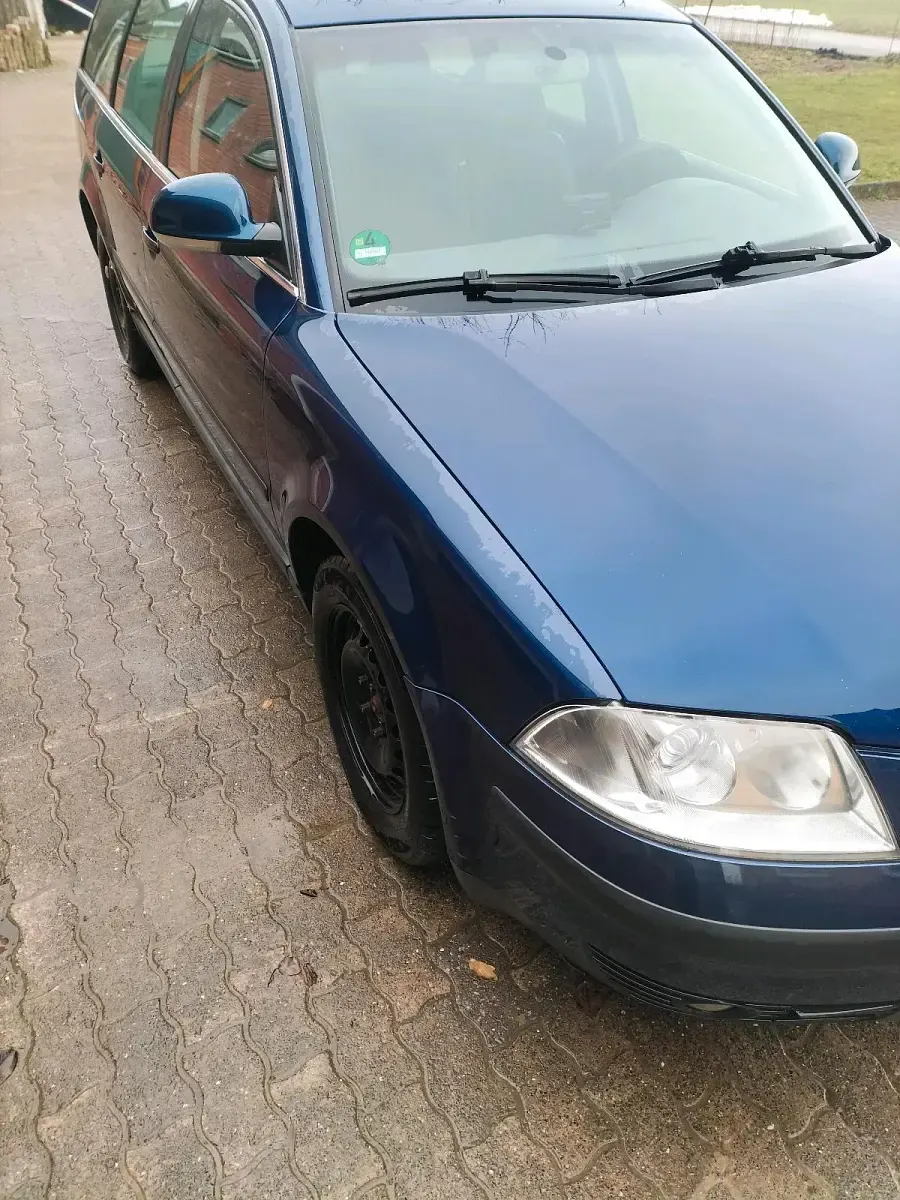 Gebraucht VW Passat 101 PS (74 kW) 2003 Blau Kombi