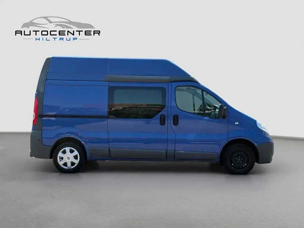 Gebraucht Renault Trafic 90 PS (66 kW) 2011 Blau Van / Kleinbus
