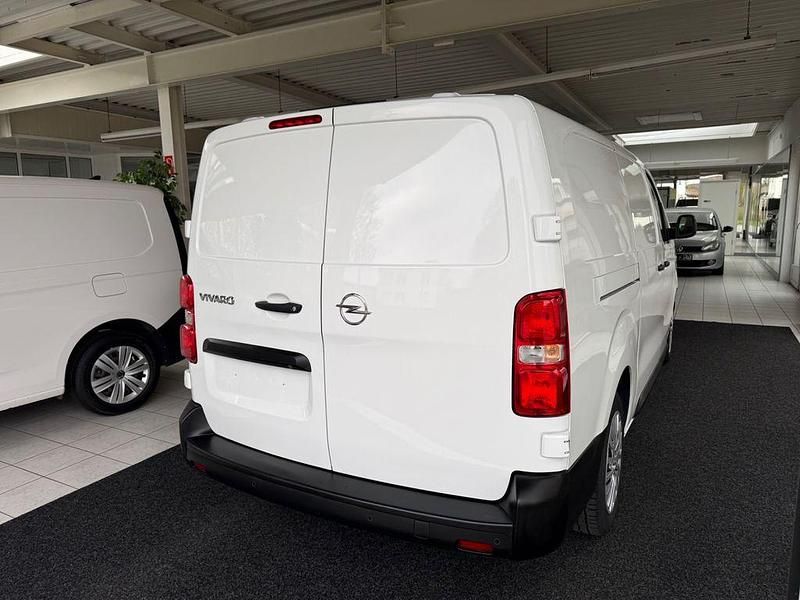 Gebraucht Opel Vivaro 150 PS (110 kW) 2021 Weiß Van / Kleinbus