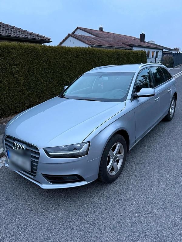 Silber Gebraucht 2014 Audi A4 Kombi | 9.000 € (Teuer) - Bild 1/4