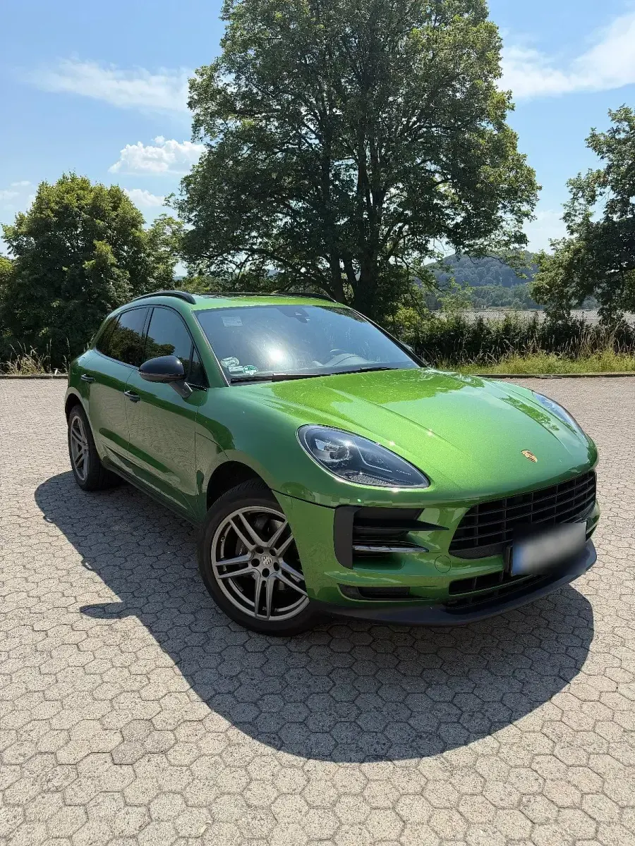 Gebraucht Porsche Macan 252 PS (185 kW) 2022 Grün SUV