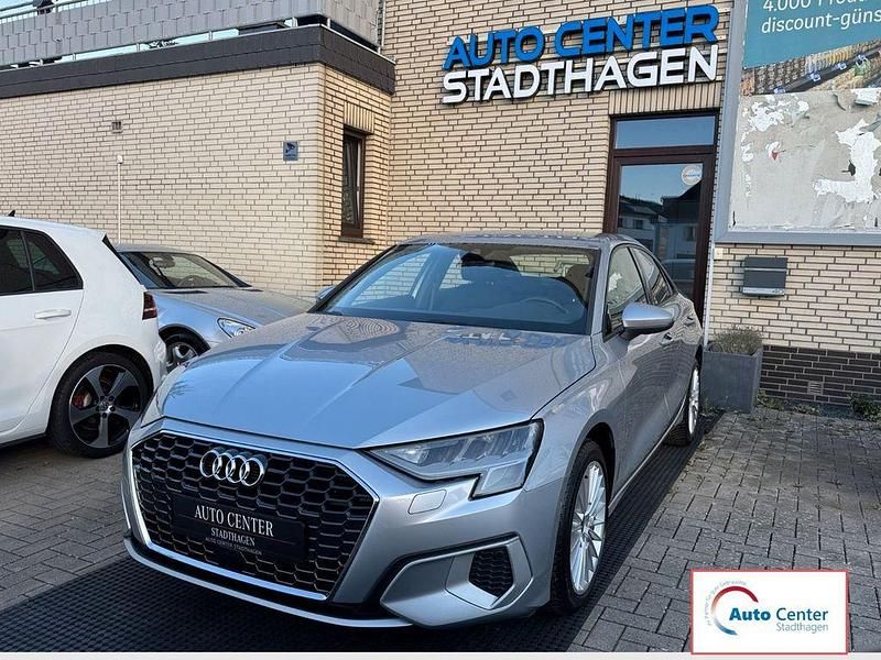 Silber Gebraucht 2022 Audi A3 Advanced Plus Limousine | 20.975 € (Fairer Preis) - Bild 1/4