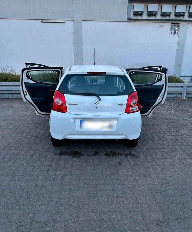 Gebraucht Suzuki Alto 68 PS (50 kW) 2011 Weiß Kleinwagen