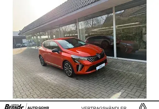 Neu Renault Clio V Techno 115 PS (84 kW) 2025 Valencia orange Kleinwagen