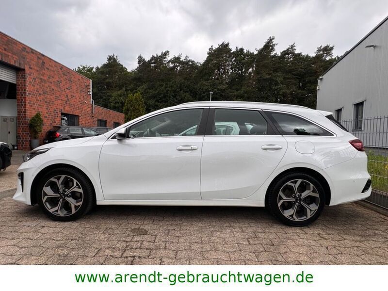 Gebraucht Kia Ceed 160 PS (117 kW) 2021 Weiß Kleinwagen