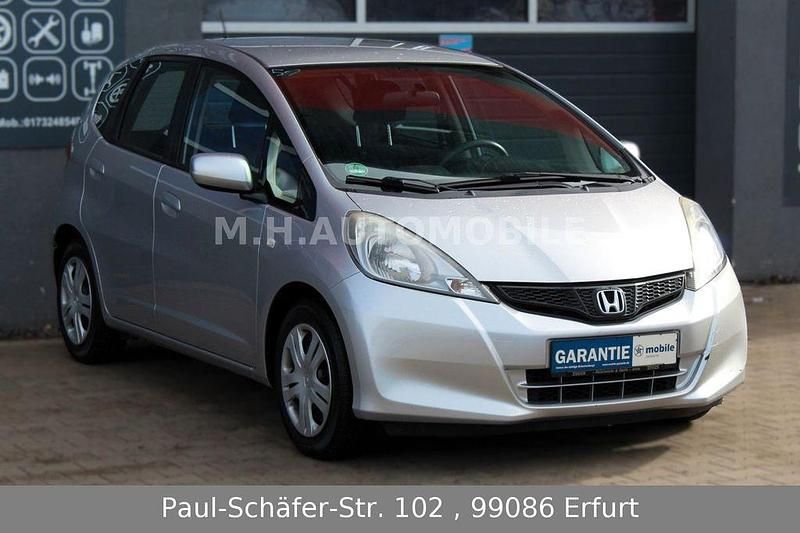 Gebraucht Honda Jazz Trend 90 PS (66 kW) 2013 Silber Kleinwagen