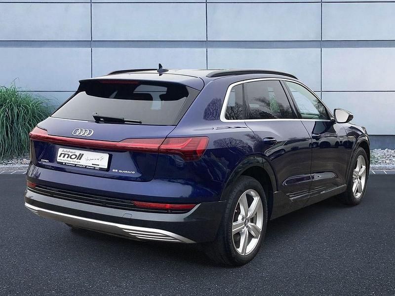 Gebraucht Audi e-tron Advanced Plus 300 kW (408 PS) 2019 Blau SUV