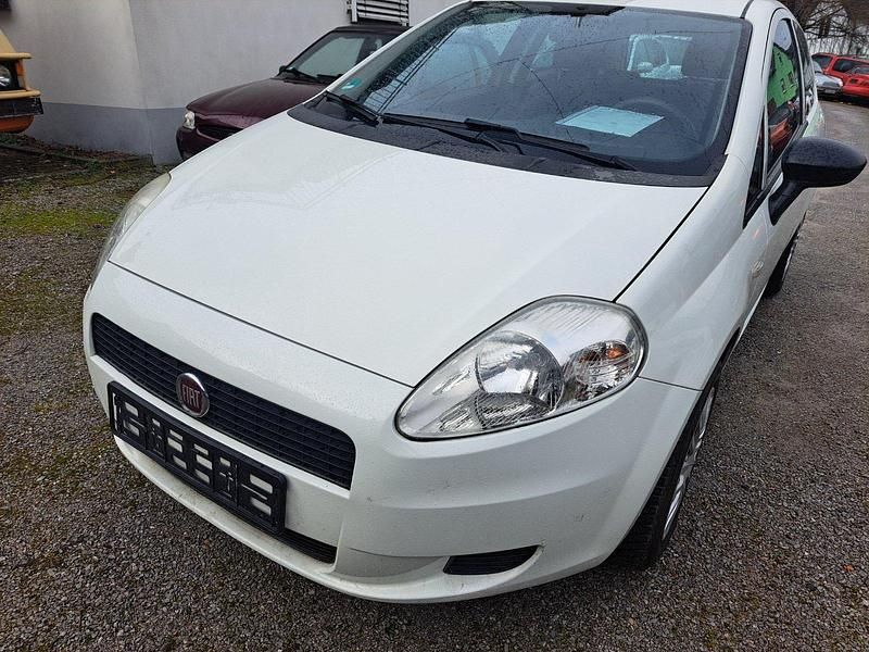 Gebraucht Fiat Punto 69 PS (50 kW) 2012 Weiß Kleinwagen