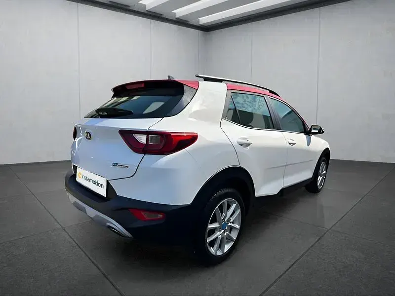 Gebraucht Kia Stonic 120 PS (88 kW) 2021 Weiß SUV