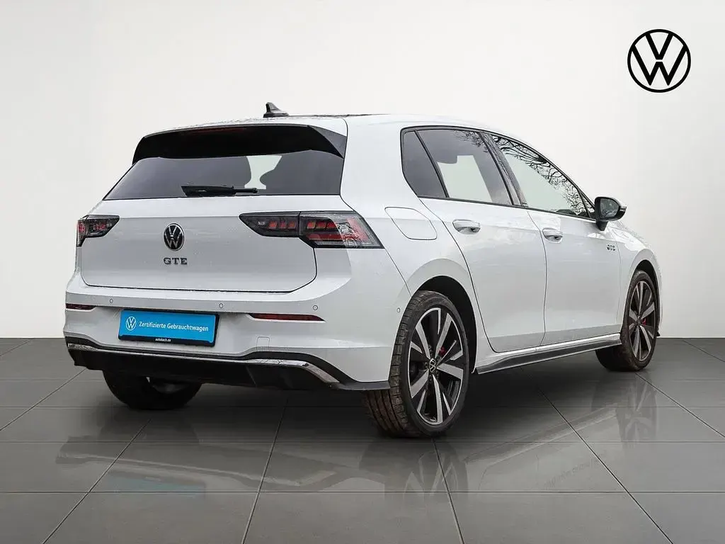 Gebraucht VW Golf VIII GTE 272 PS (200 kW) 2024 Pure white/schwarz Limousine