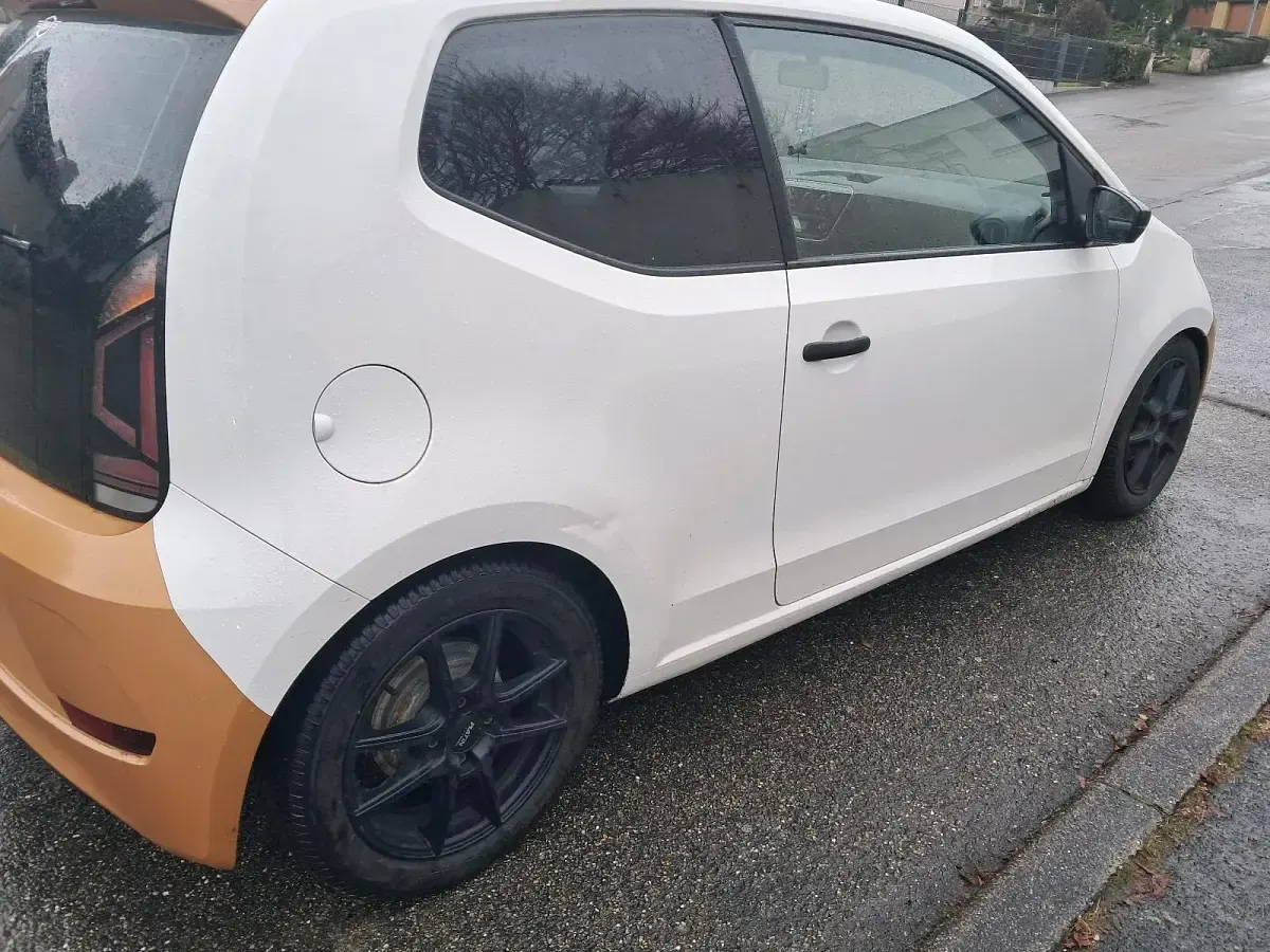 Gebraucht VW up! 60 PS (44 kW) 2017 Weiß Kleinwagen