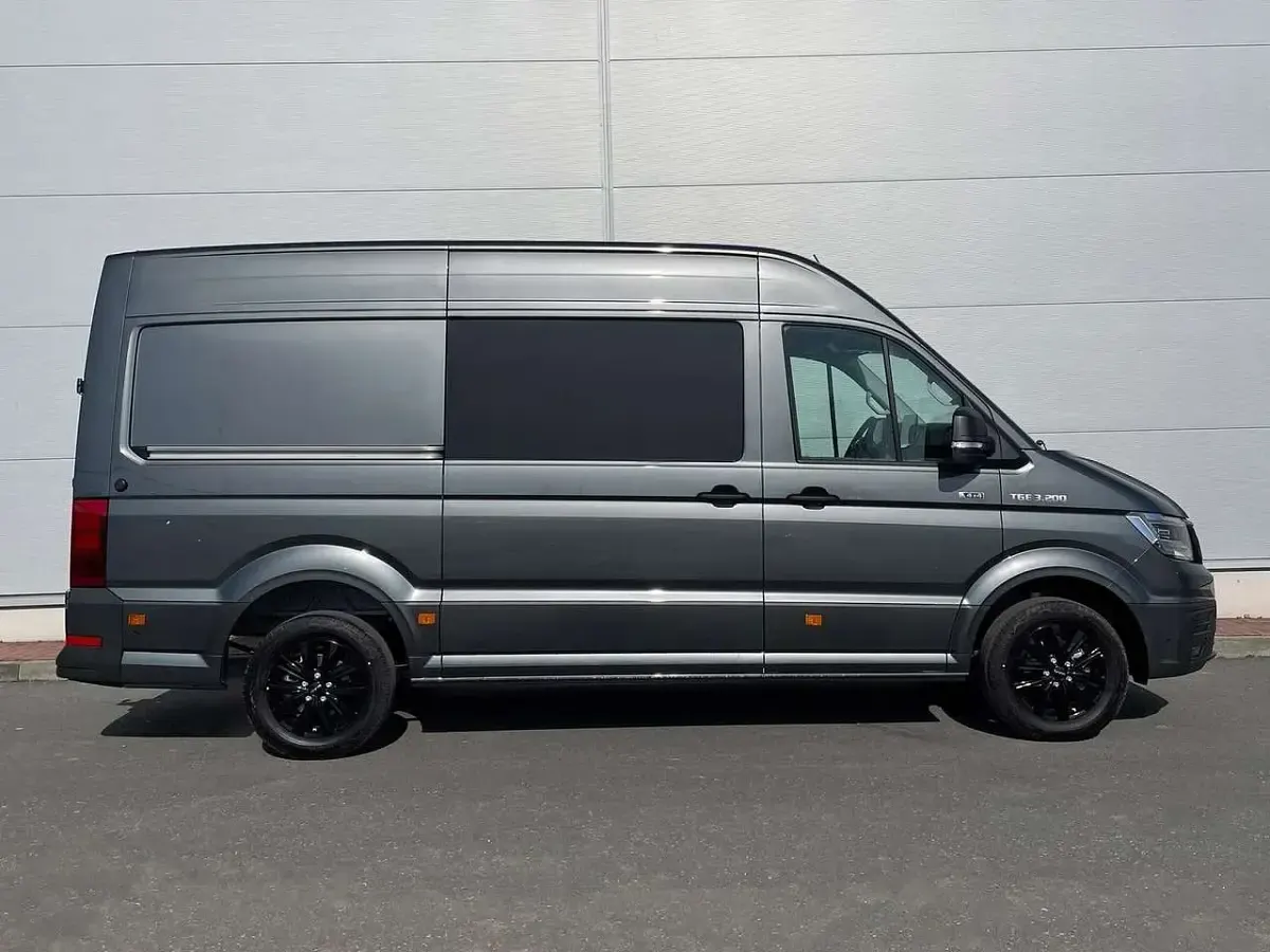 Neu MAN TGE 205 PS (150 kW) 2026 Grau Van