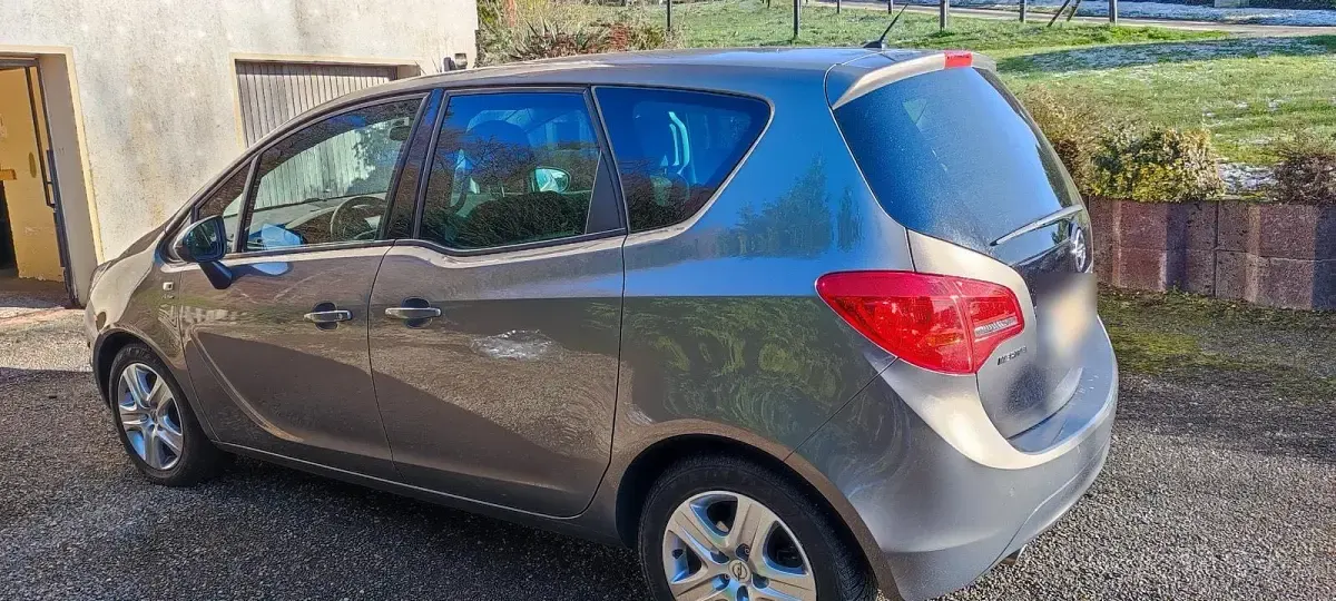 Gebraucht Opel Meriva 140 PS (102 kW) 2014 Braun Van / Kleinbus