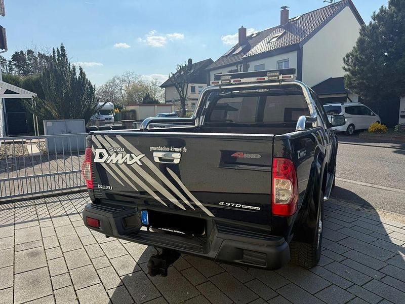 Gebraucht Isuzu D-Max 136 PS (100 kW) 2010 Schwarz Pickup