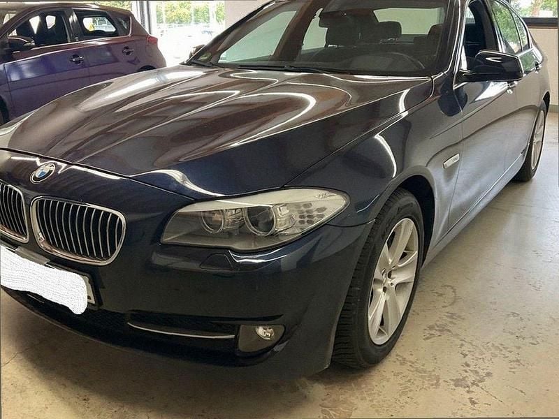 Schwarz Gebraucht 2013 BMW 528 Sport Line Limousine | 13.200 € (Fairer Preis) - Bild 1/4