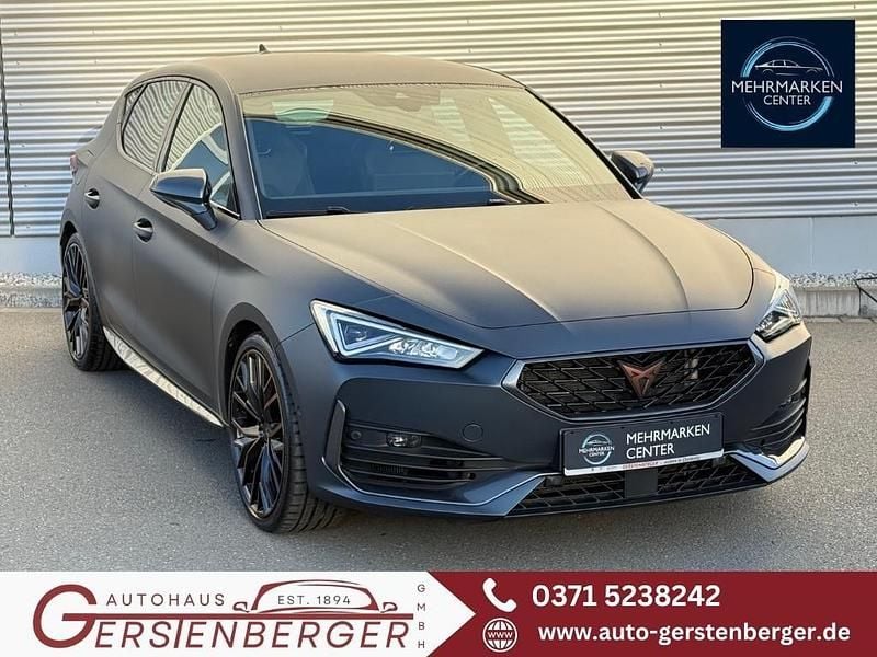 Magnetic tech mattgrau Gebraucht 2025 Cupra Leon VZ Limousine | 28.890 € (Guter Preis) - Bild 1/4