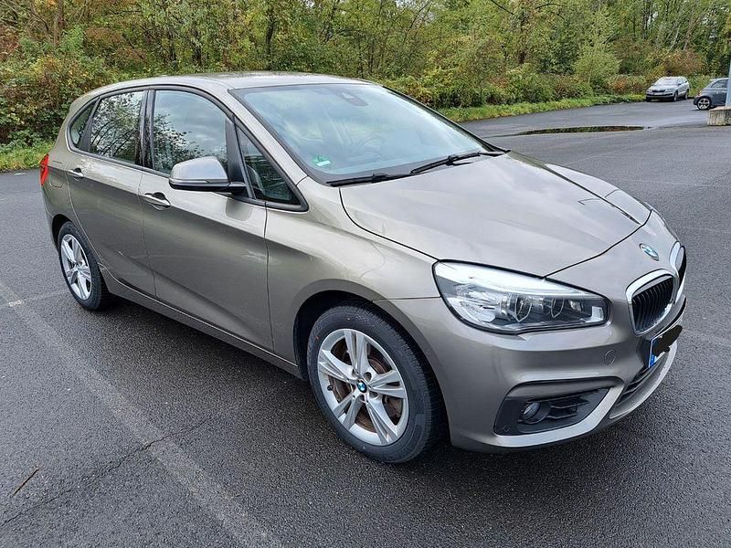 Gebraucht BMW 225 Active Tourer 231 PS (169 kW) 2016 Braun Van / Kleinbus