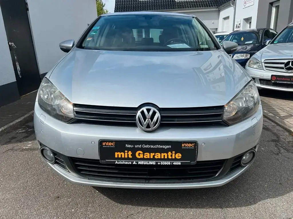 Gebraucht VW Golf VI 105 PS (77 kW) 2010 Silber Kleinwagen