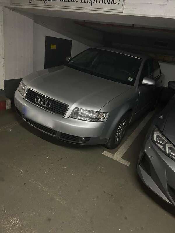 Silber Gebraucht 2002 Audi A4 Sport Limousine | 2.300 € (Fairer Preis) - Bild 1/4