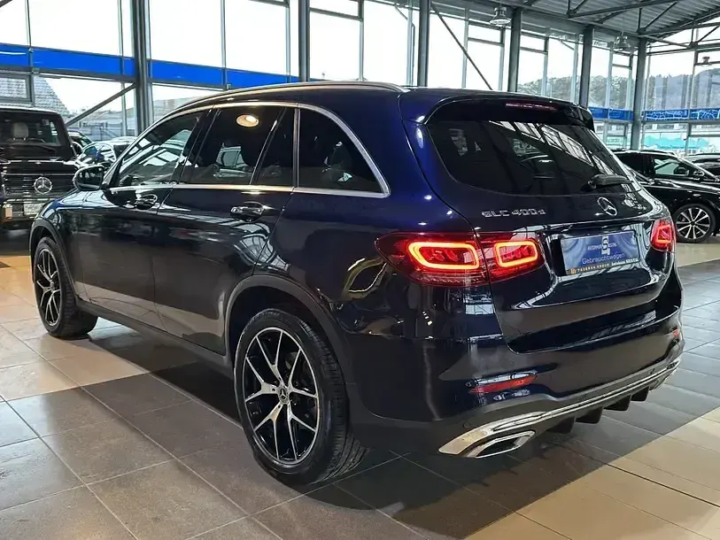 Gebraucht Mercedes GLC400d AMG line 330 PS (242 kW) 2022 Blau cavansitblau  metalliclack (metallic) SUV