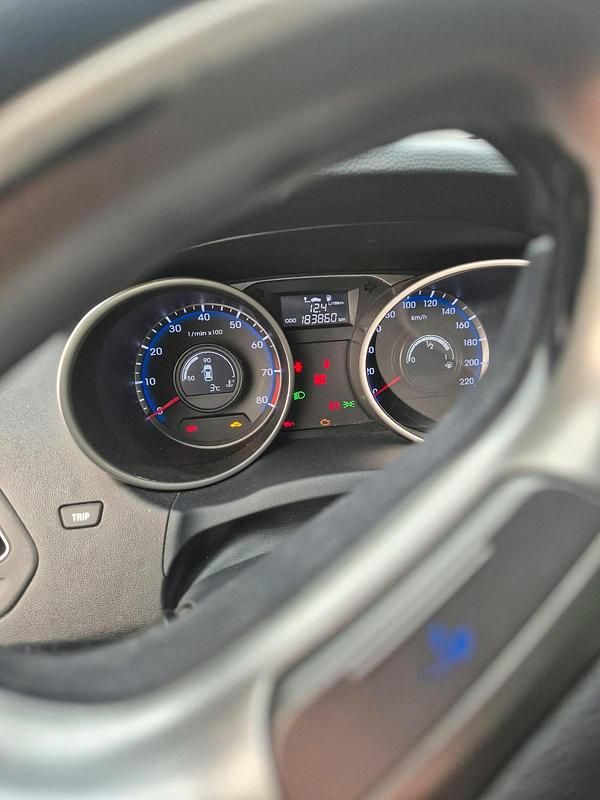 Gebraucht Hyundai ix35 135 PS (99 kW) 2012 Schwarz SUV