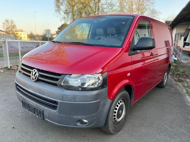 Gebraucht VW Transporter 102 PS (75 kW) 2011 Rot Van