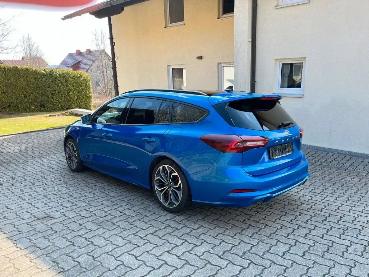 Gebraucht Ford Focus ST-Line X 155 PS (114 kW) 2025 Desert island blue (metallic) Kombi