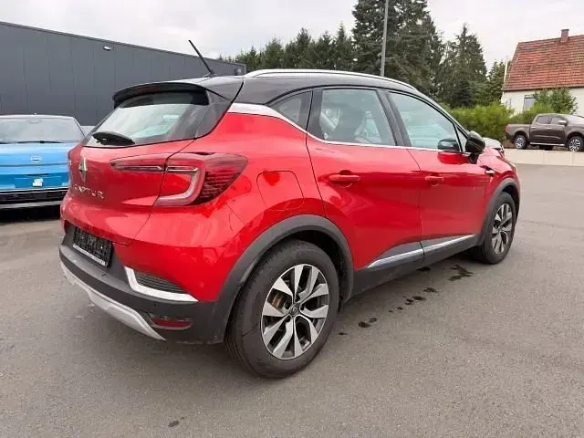 Gebraucht Renault Captur Intens 131 PS (96 kW) 2020 Rot SUV