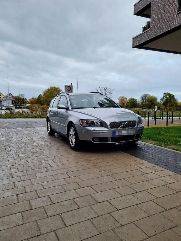 Silber Gebraucht 2006 Volvo V50 Kombi | 1.999 € (Guter Preis) - Bild 1/4