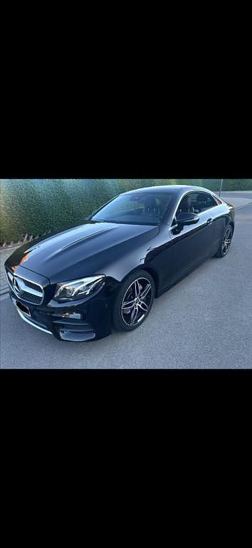 Gebraucht Mercedes E200 AMG 184 PS (135 kW) 2018 Schwarz Coupé