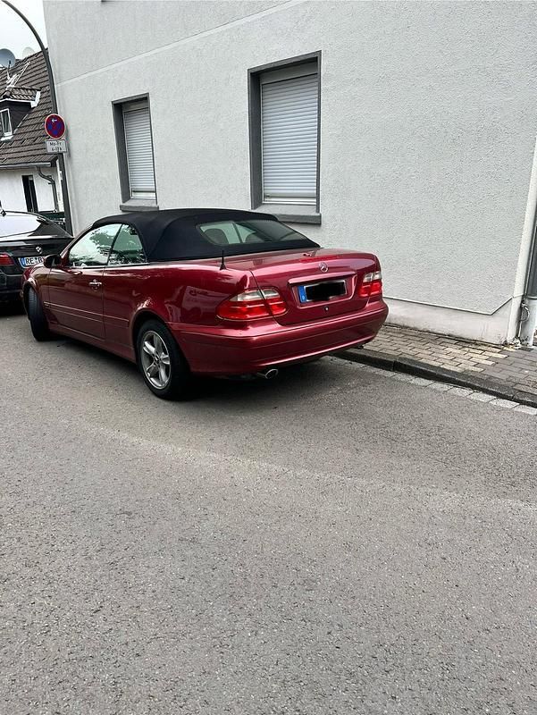 Rot Gebraucht 2001 Mercedes CLK320 Cabrio | 3.799 € (Superpreis) - Bild 1/4