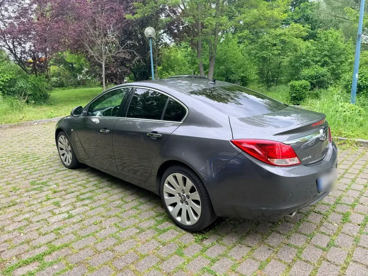 Gebraucht Opel Insignia Sport 260 PS (191 kW) 2009 Grau Limousine