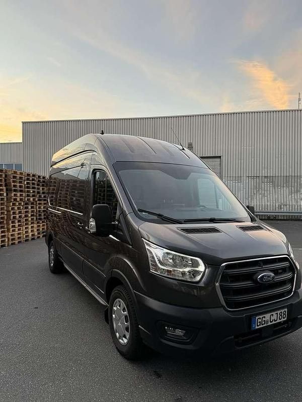 Gebraucht Ford Transit Trend 131 PS (96 kW) 2020 Grau Van