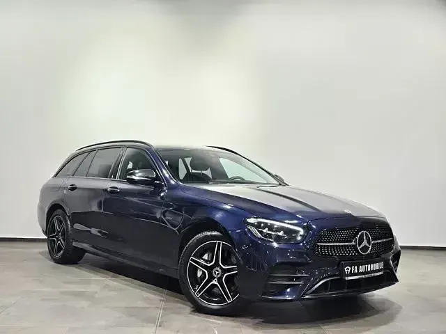 Gebraucht Mercedes E300 AMG line 194 PS (142 kW) 2022 Blau Limousine
