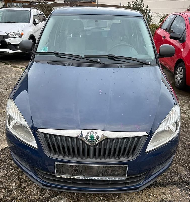 Blau Gebraucht 2010 Skoda Fabia Limousine | 1.999 € (Superpreis) - Bild 1/4
