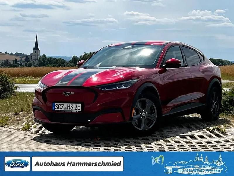Lucidrot metallic Gebraucht 2023 Ford Mustang Mach-E Extended Range SUV | 39.990 € (Guter Preis) - Bild 1/4
