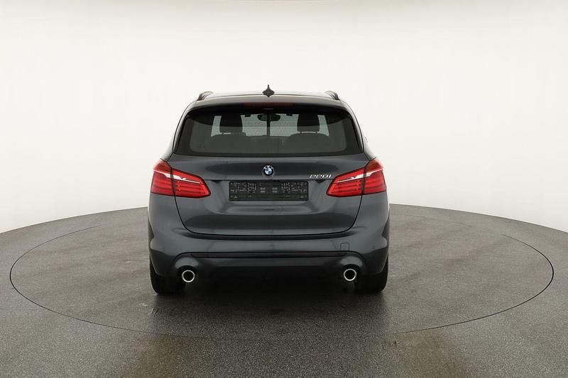 Mineralgrau metallic Gebraucht 2019 BMW 220 Active Tourer Sport Line Van / Kleinbus | 21.995 € (Etwas zu teuer) - Bild 1/4