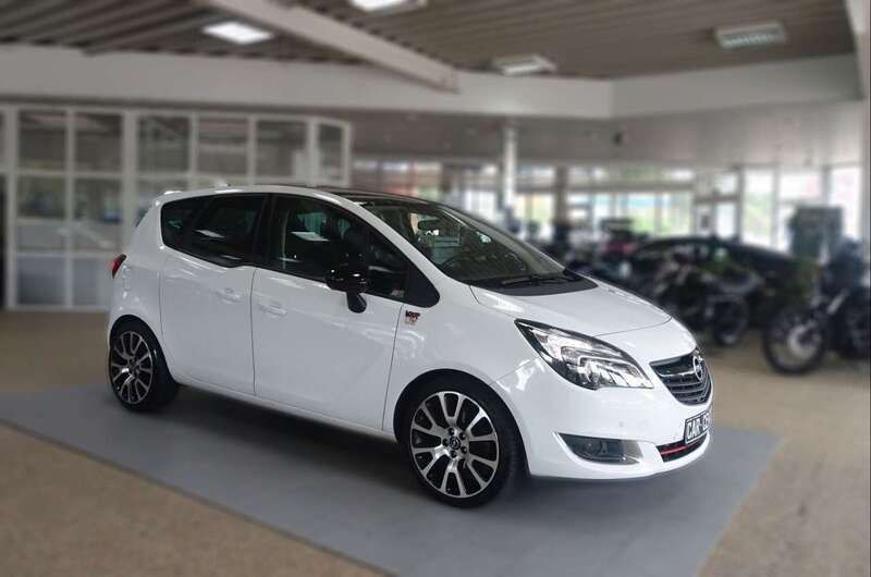 Weiß Gebraucht 2015 Opel Meriva Sportive Van / Kleinbus | 9.990 € (Fairer Preis) - Bild 1/4