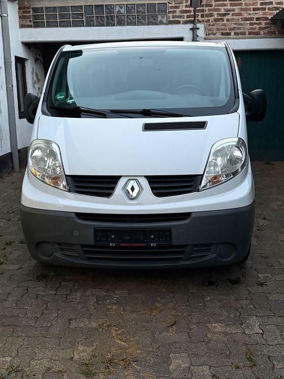 Weiß Gebraucht 2011 Renault Trafic Van | 9.500 € (Guter Preis) - Bild 1/4