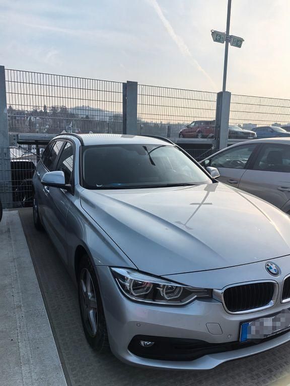 Gebraucht BMW 318 150 PS (110 kW) 2019 Silber Kombi
