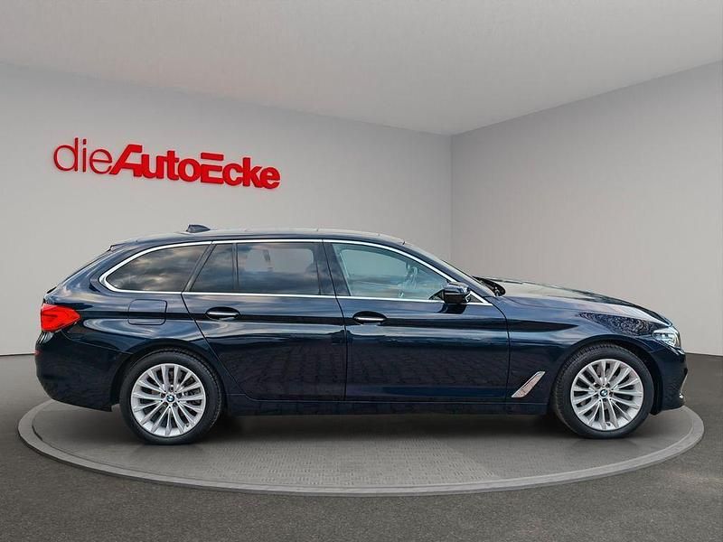 Gebraucht BMW 520 Luxury Line 190 PS (139 kW) 2017 Imperialblau Kombi