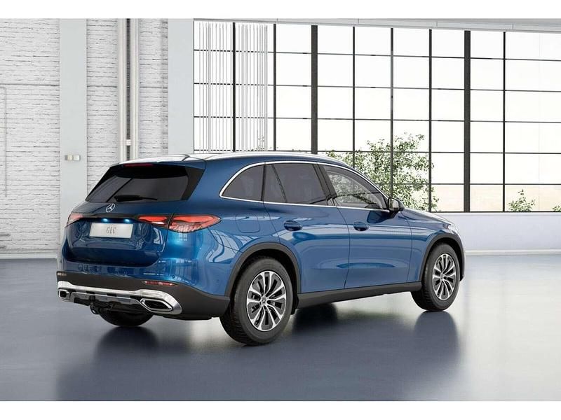 Gebraucht Mercedes GLC220 Avantgarde 197 PS (144 kW) 2023 Blau SUV